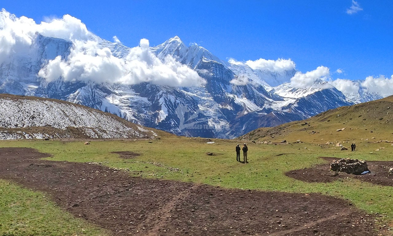 best trek in nepal 2025 annapurna circuit tilicho lake