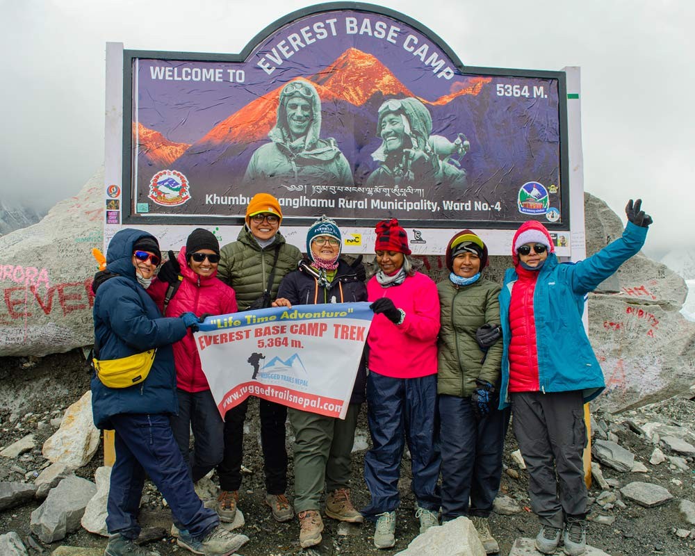 everest-base camp trek for female traveler