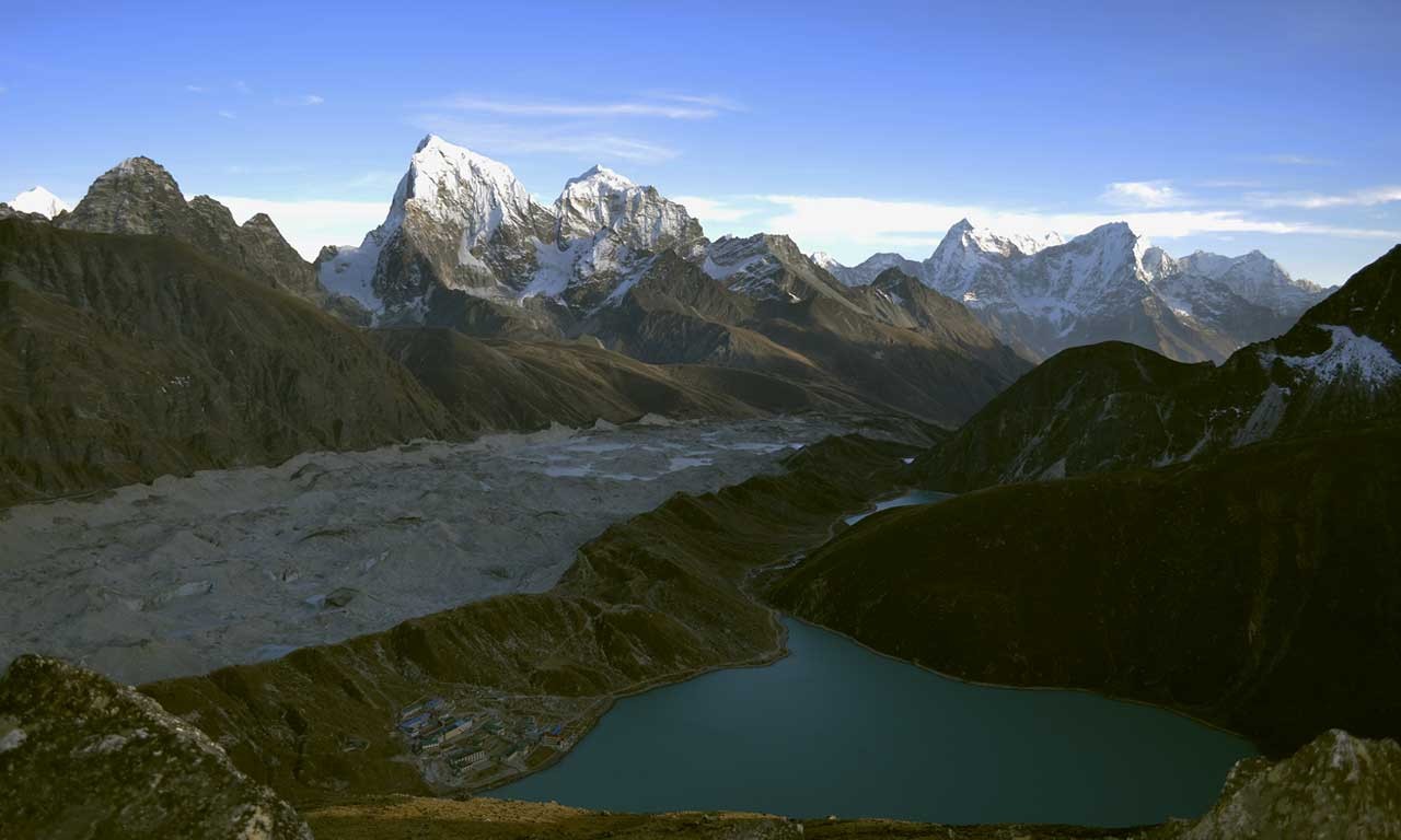 everest base camp with gokyo valley lake trek