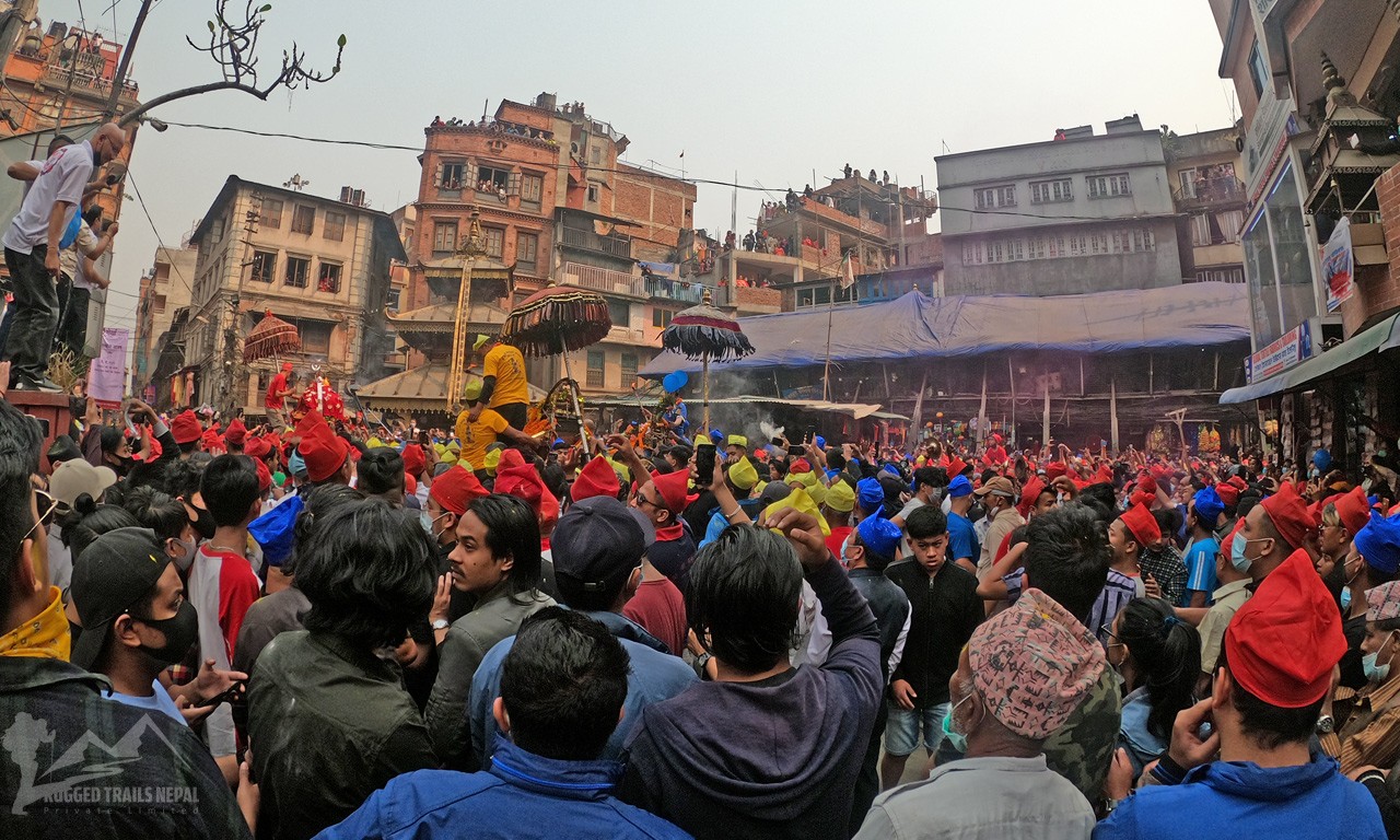 people gathered at asan during the festival