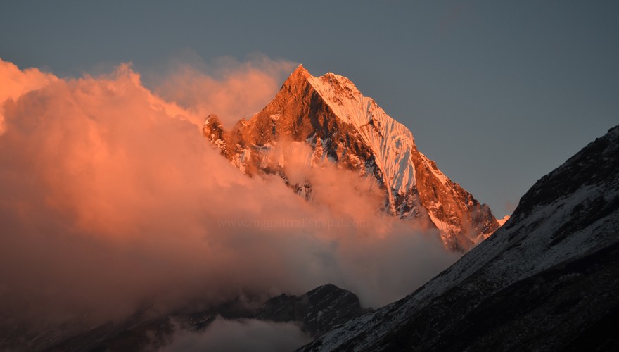 annapurna base camp trek fishtail