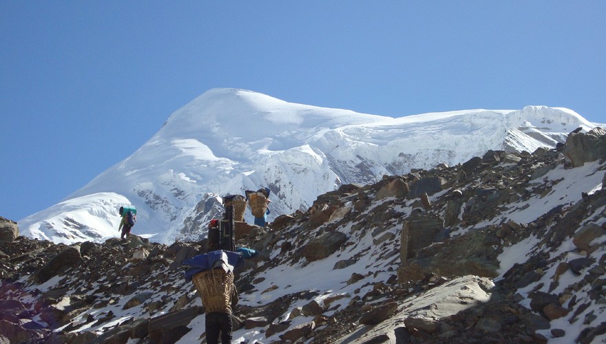 dhaulagiri circuit trek rugged