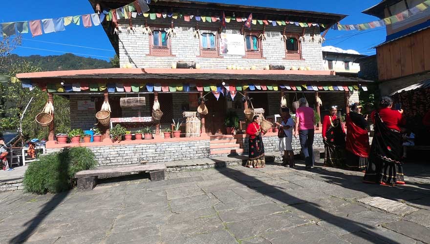 ghandruk ghorepani luxury trekking