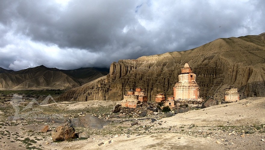 mustang yoga trek nepal