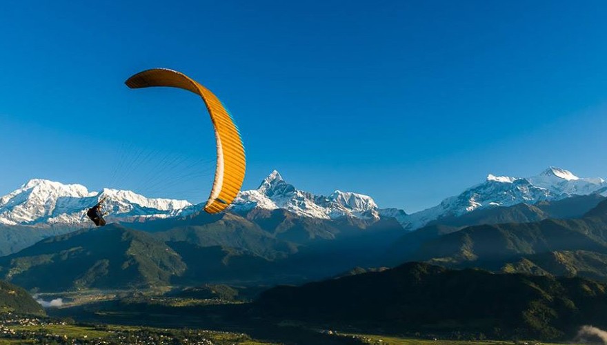 Paragliding in Nepal in Pokhara