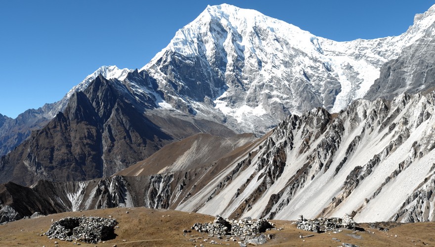 trekking in nepal langtang kyaji gomba