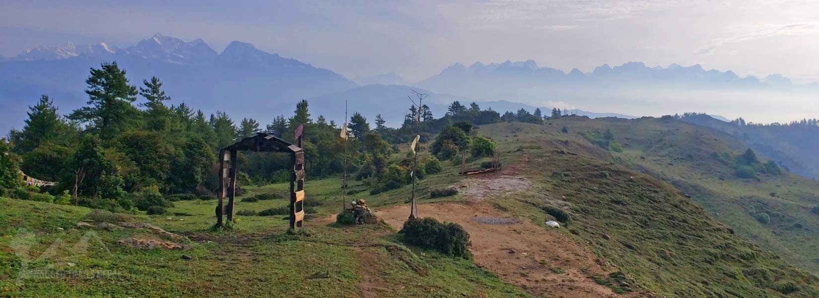 trekking in nepal monsoon season