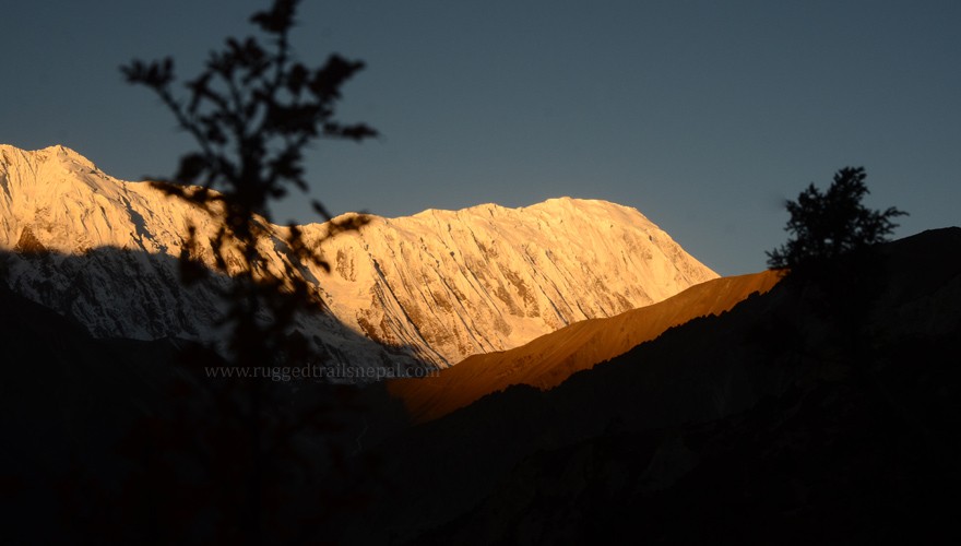 trekking in nepal tilicho lake trek