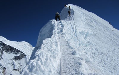 island peak climbing