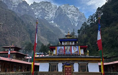 tsum valley trek monastery