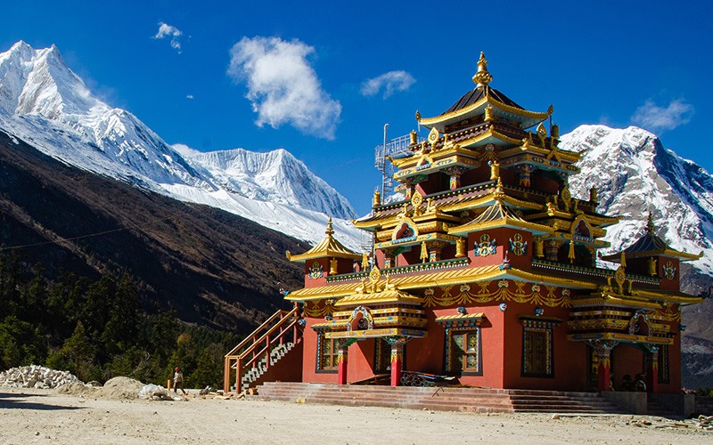 short manaslu circuit trek highlights
